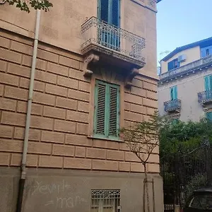https://la-casa-di-98121.sicilyhotelsitaly.net