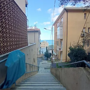 https://appartamento-via-dei-glicini.hotelitalianriviera.com