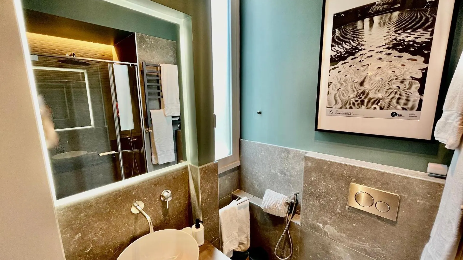 Apartment Solferino 37 Milan 0*,  Italy