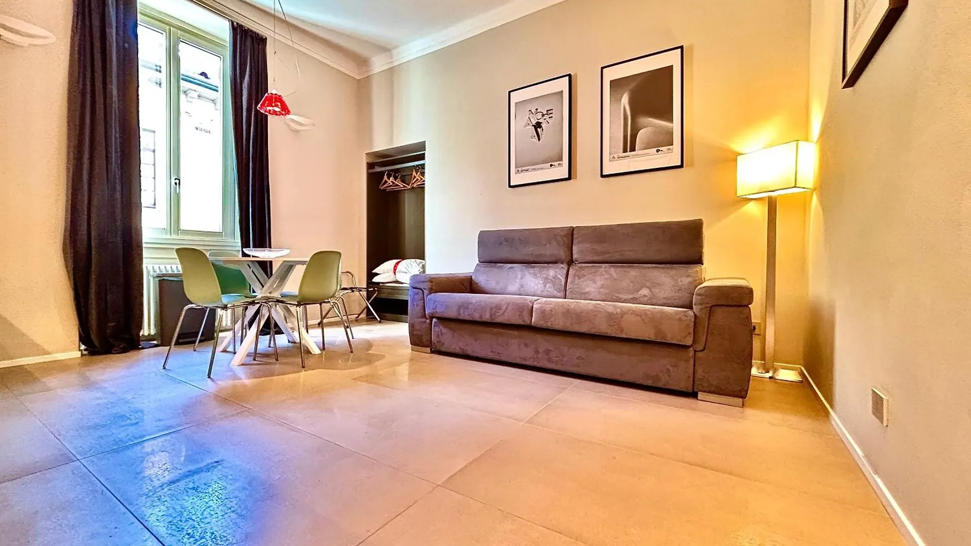 Apartment Solferino 37 Milano Italia