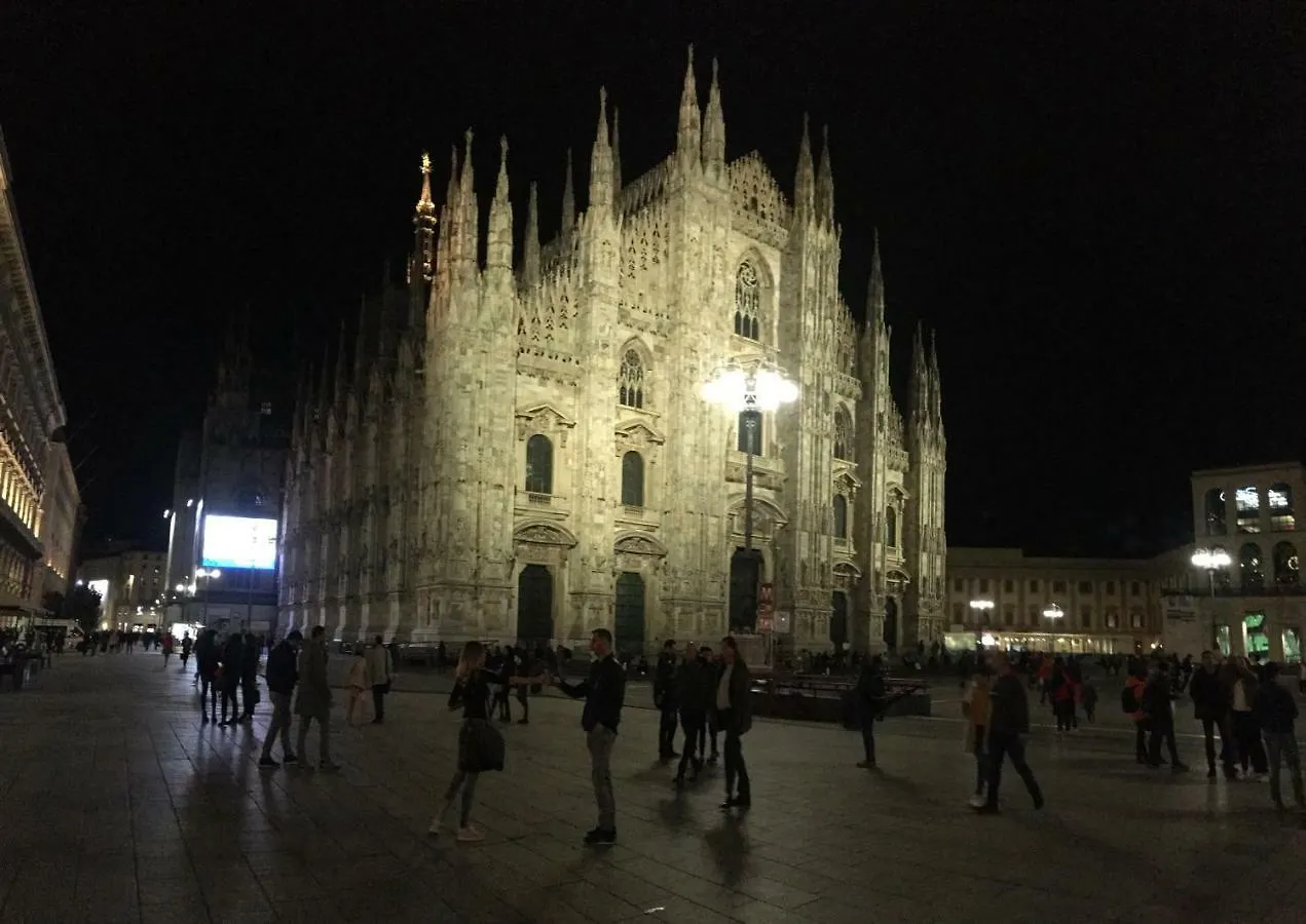 Apartment Solferino 37 Milano